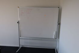 Whiteboard på hjul samt whiteboard