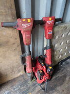 2 stk. slagnøgle, MILWAUKEE M18 FHIWF1R med lader M18 PC6