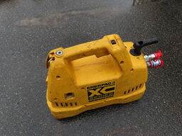 Accu. hydraulicpumpe, ENERPAC XC1402M med to ekstra accu.