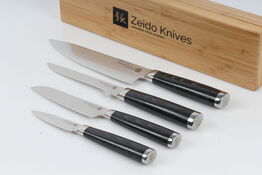 Knivsæt bestående af fire knive