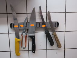 Div. knive inkl. knivmagnet