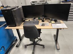 Skrivebord inkl. indhold