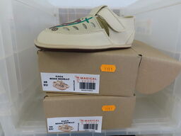 2 stk. Sko MAGICAL SHOES - str. 25 og 28