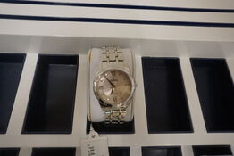 Ur FESTINA