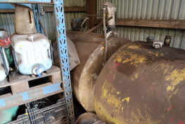 Tank med pumpe med 324L diesel
