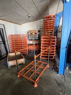 Bure til eks. stabling af emner, ca. 38 stk. inkl. div. tilbehør