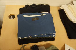 4 stk. T-shirts & 1 stk. Sweatshirt BERKELEY