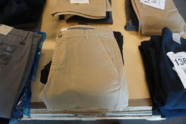 5 par bukser & 1 par shorts 