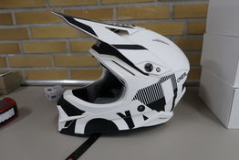 Motocross-hjelm O'NEAL Str. M-58cm (Demo) (momsfri)