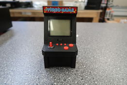 18 stk. mini video game arcade med 26 spil