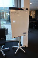 Whiteboard på stativ