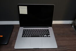 Bærbarcomputer APPLE MacBook Pro A1398