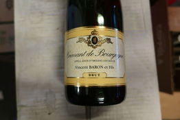 6 flasker champagne VINCENT BARON ET FILS cremant de bourgogne