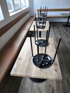 3 stk. cafeborde med 6 skamler