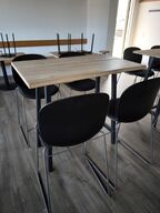Højbord med 4 barstole