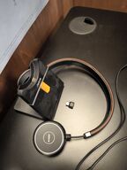 2 stk. HP skærme 24" samt headset JABRA