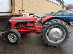 Traktor MASSEY FERGUSON "Ferguson 31"