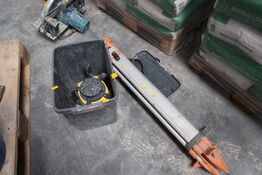 Rotationslaser LEICA Rugby 610 med stativ