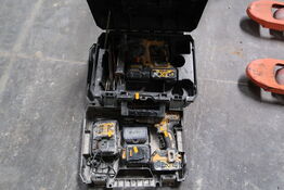 2 stk. akku håndværktøj DEWALT DCH273 med 3 stk. batterier og lader