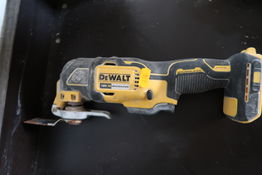 Akku-værktøj multicutter DEWALT DCS355