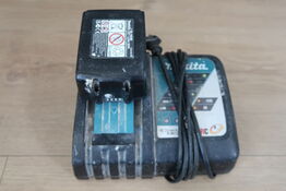 Makita DC18RC LynLader & 5,0 Ah 18V Makita batteri