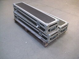 3 stk. flightcase. Mål: 28x143x18