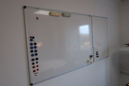 2 stk. whiteboards 