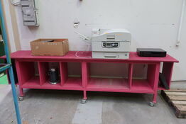 Opbevaringsbord med printer OKI C910 m.m.