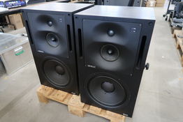 Aktive studiemonitors GENELEC 1037B inkl. stands