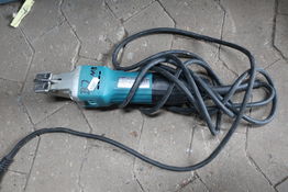 Pladeklipper MAKITA JS1601