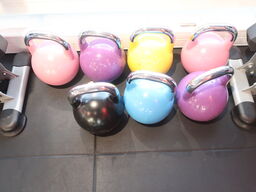 Kettlebells TAURUS ass. vægt (se billeder)