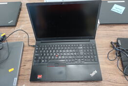 Bærbar computer LENOVO E15