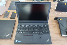 Bærbar computer LENOVO T560