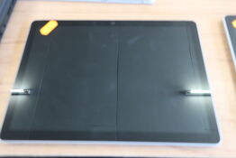 Tablet MICROSOFT Surface Model: 1901