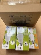 8+1 stk GE CFL E27 pærer