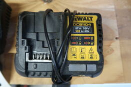 DeWalt DCB115 lader 