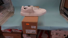 Sneakers VIKING str. 37