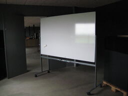 Whiteboard - vendbar og på hjul. 200x120 cm board.