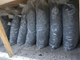 18 bags of 3500 pcs. plastic protective corners ~ 3-6 mm int.