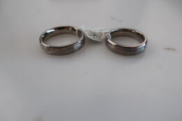 2 stk. ringe i titanium