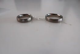 2 stk. ringe i titanium