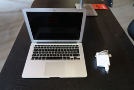 Apple MacBook Air 13" I5-5250U Early 2015