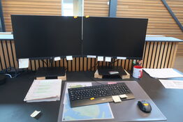 2 stk. computerskærme HP Z24 med dockingstation, tastatur