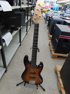 Bas 5 strenget SQUIER by FENDER inkl. Stativ