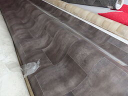 Vinyl gulv (400x700 cm)