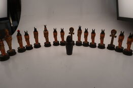 17 stk. egyptiske figurer