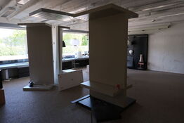 3 stk. butiksinventar uden indhold