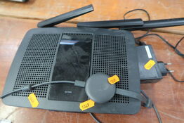 Router LINKSYS og Chromecast