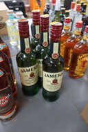 4 flasker whiskey JAMESON