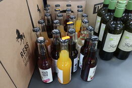 23 flasker saft/juice BORNHOMLS MOSTERI